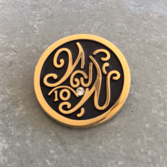 Weight watchers pin w/ a diamond 1960s vintage